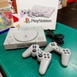 PLAY STATION 1 + 2 CONTROLLER