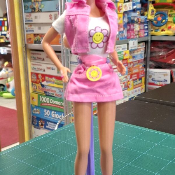 BARBIE SHARE A SMILE