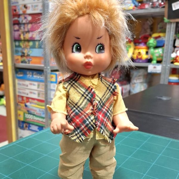 BAMBOLA DELLA SERIE "I FURBACCHIETTI"