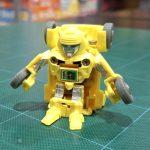 TRANSFORMERS BOT SHOTS - BUMBLEBEE - immagine 2