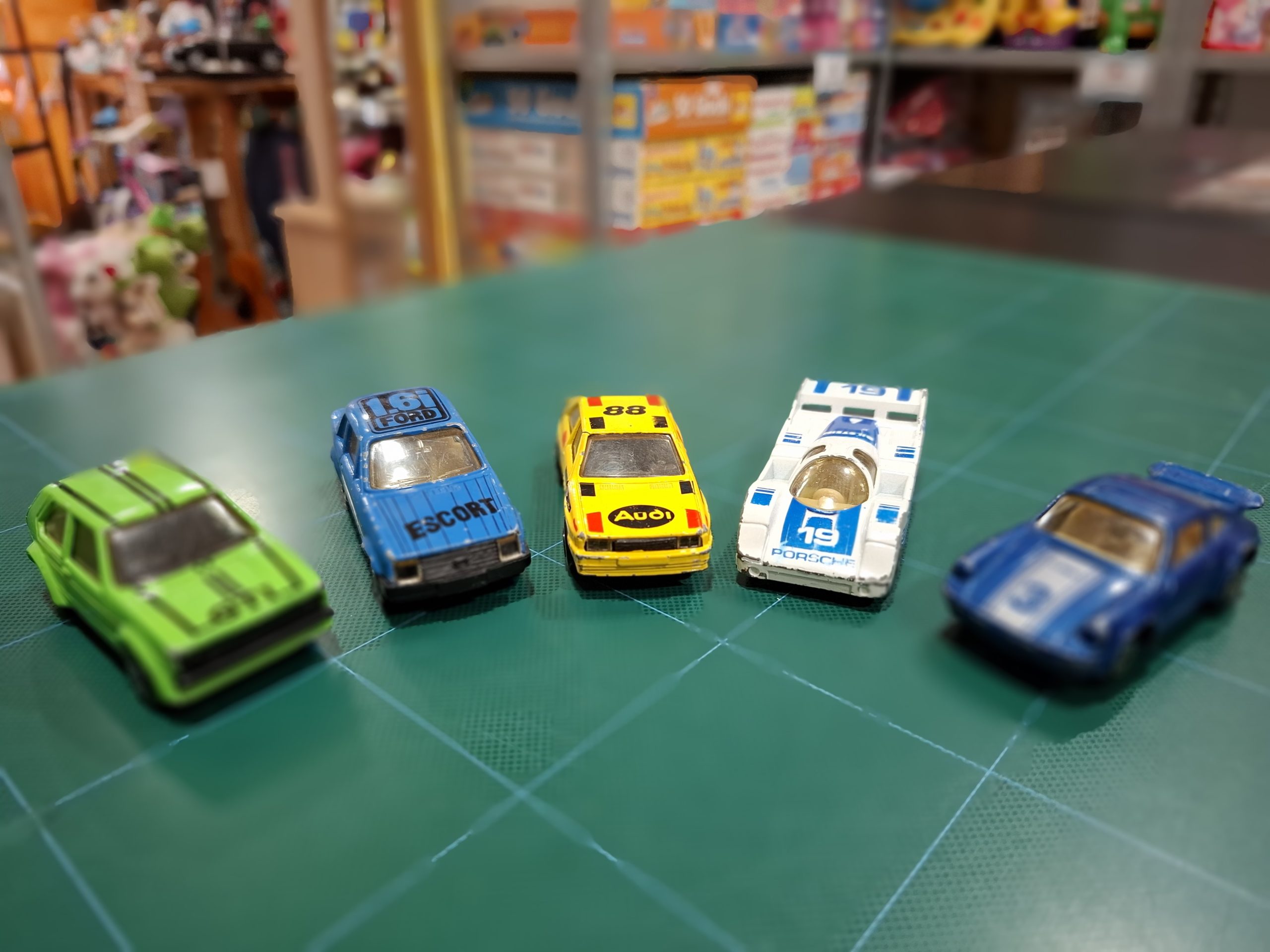 006 0 094a SET 5 AUTO - Audi4 - Porsche 911 - Porsche 956 - Ford Escort 1.6 - Golf GTI - immagine 1