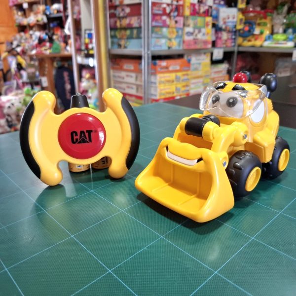 BULDOZER CATERPILLAR RC